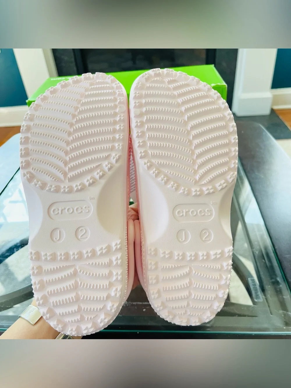 Crocs Classic Hearts Cut Out Clog Kids Bubble Ice Pink Slip On J2 EU 33-34